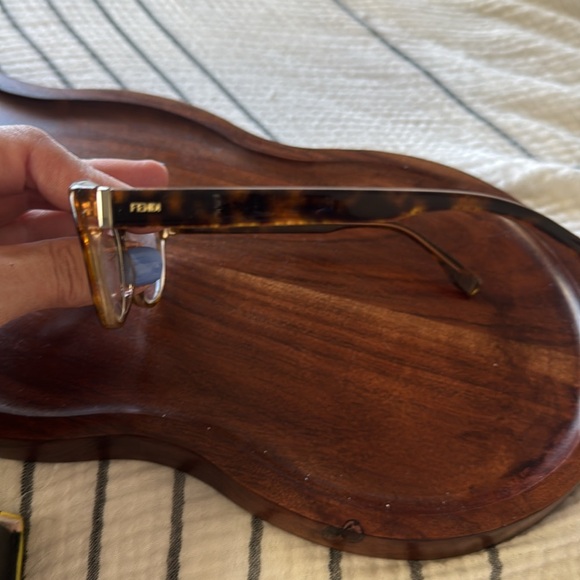Fendi tortoise shell glasses. - Picture 3 of 5